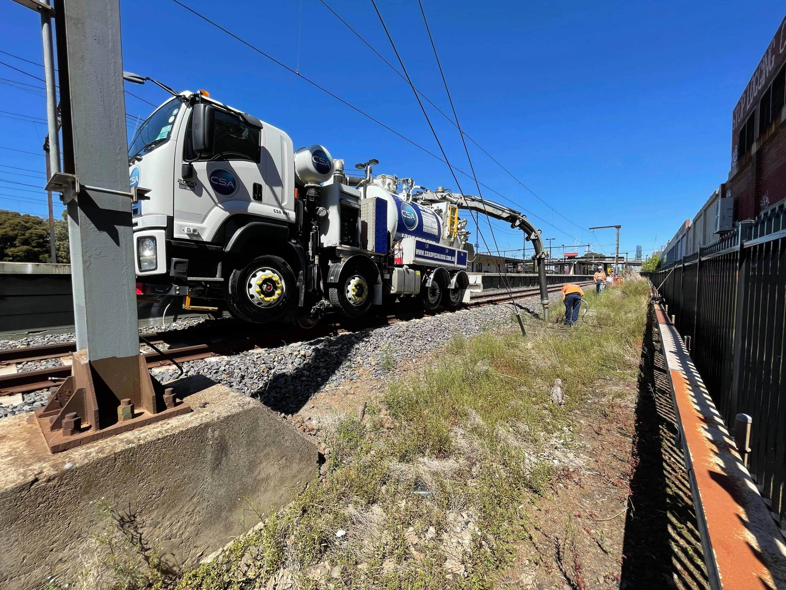 Elite Liquid Waste vacuum pump truck for transportation and disposal.
